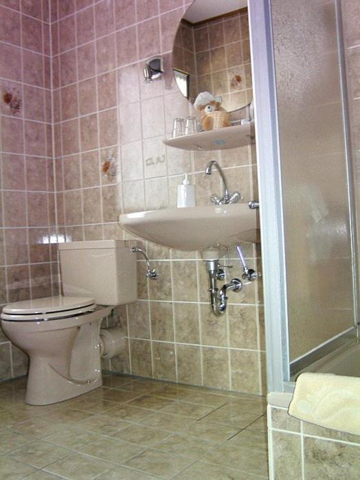 Zur Limbacher Muhle Guest House Limbach  Room photo